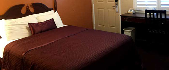 THE DOUBLE QUEEN ROOM IS IDEAL FOR BUSINESS AND LEISURE TRAVEL