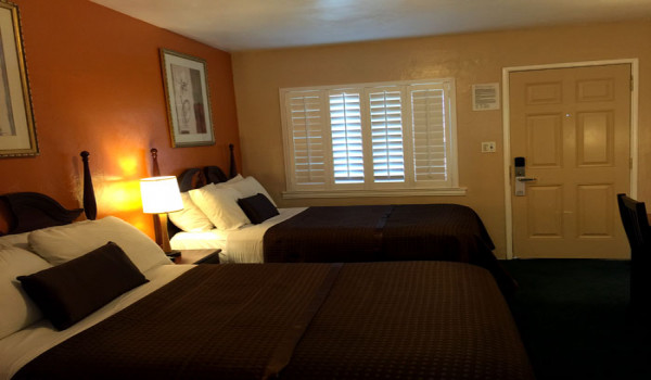 Holland Inn & Suites - 2 Bed Room