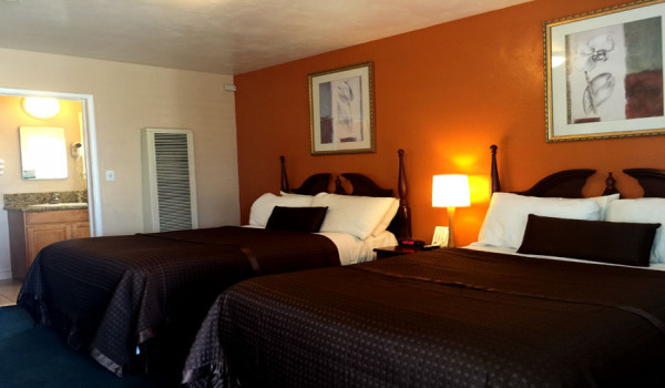 Holland Inn & Suites - 2 Bed Room