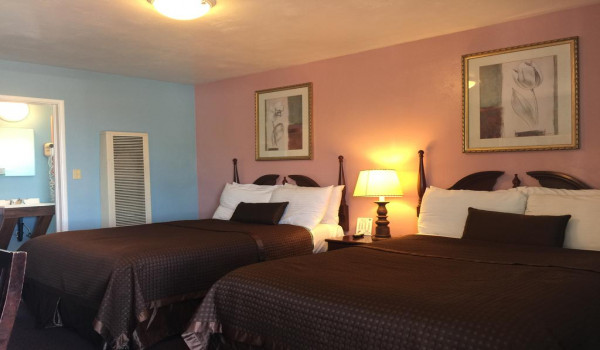 Holland Inn & Suites - 2 Double Bed Room